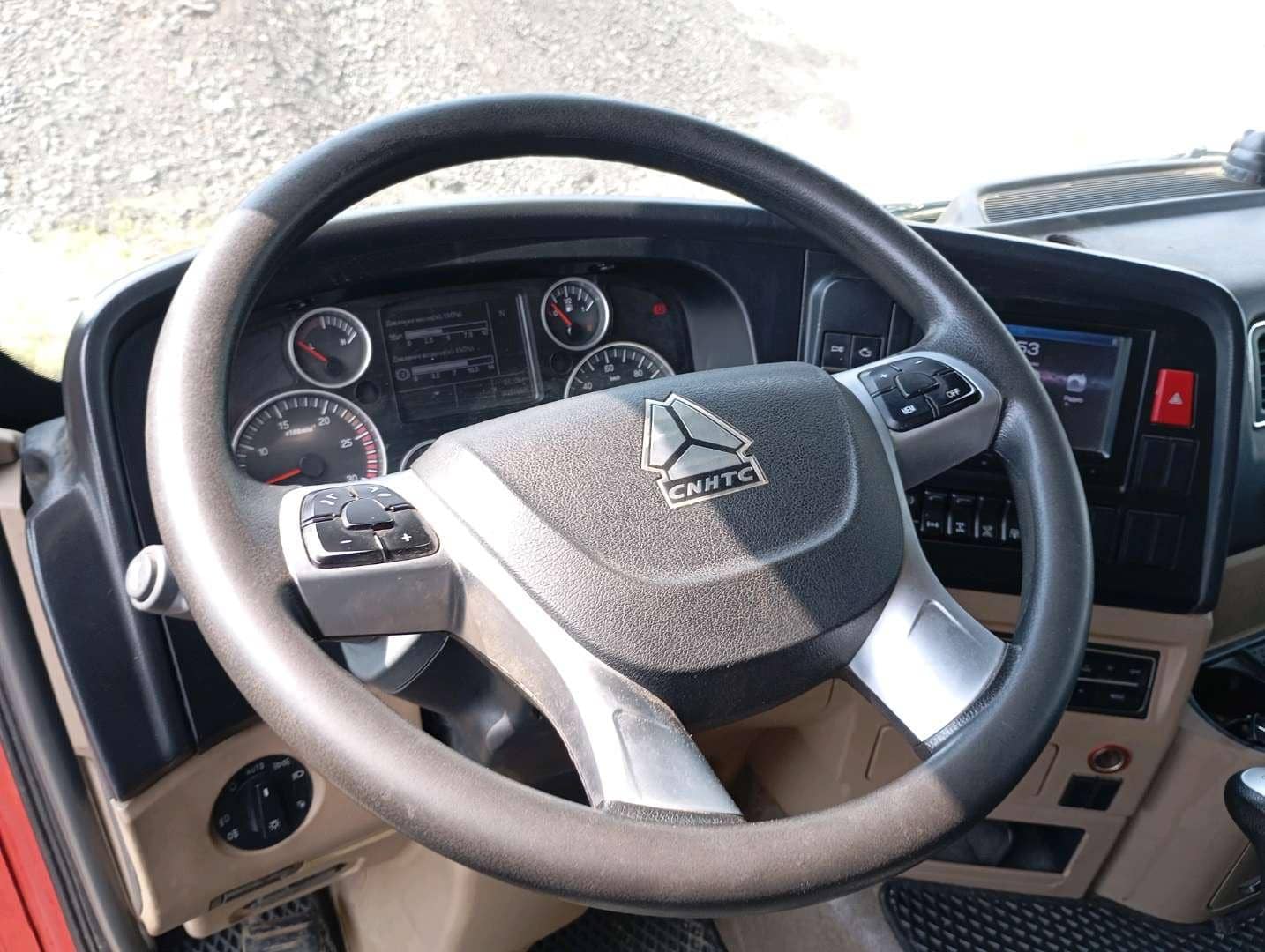HOWO ZZ3256V384GE 6x4,  97 846 км, 2024 года в лизинг