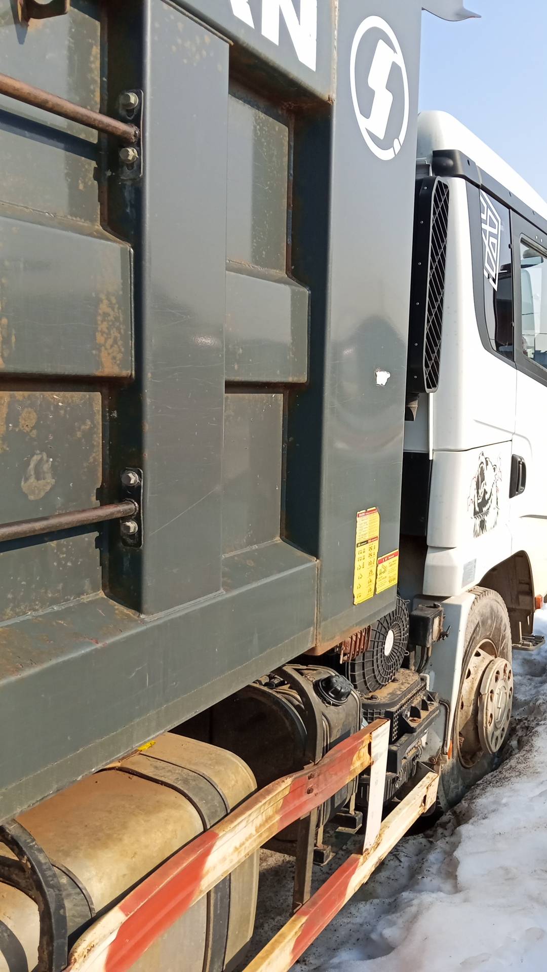 Shacman SX32586T384,  136 411 км, 2022 года в лизинг