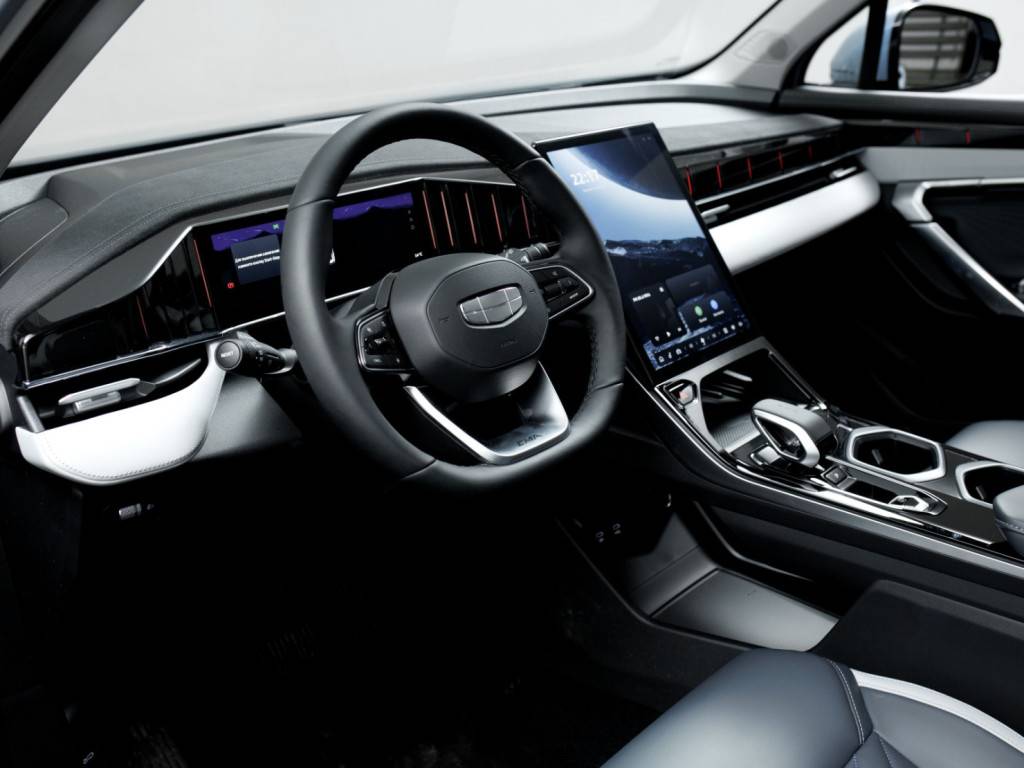 Geely Atlas Люкс 2.0Т АТ полный привод