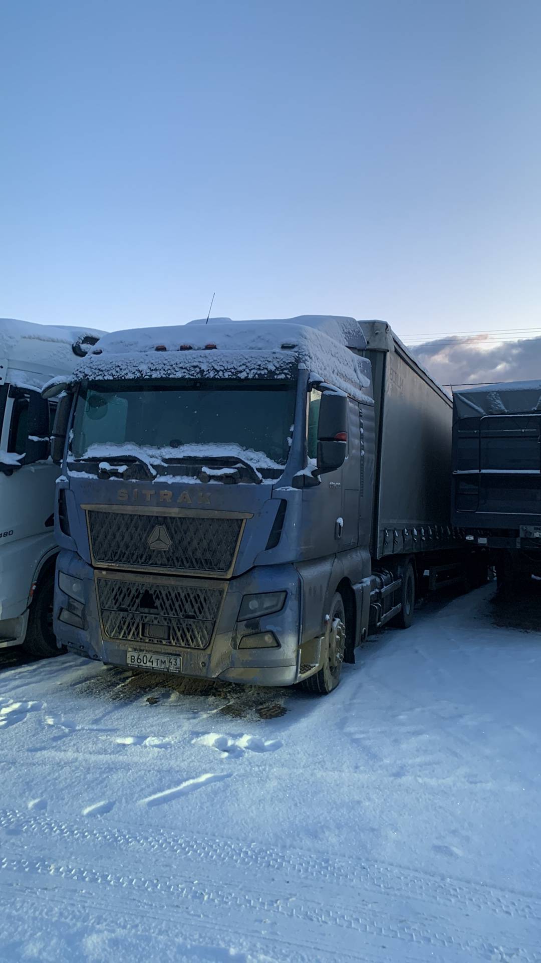 Sitrak C7H 4x2 ZZ4186V361HE