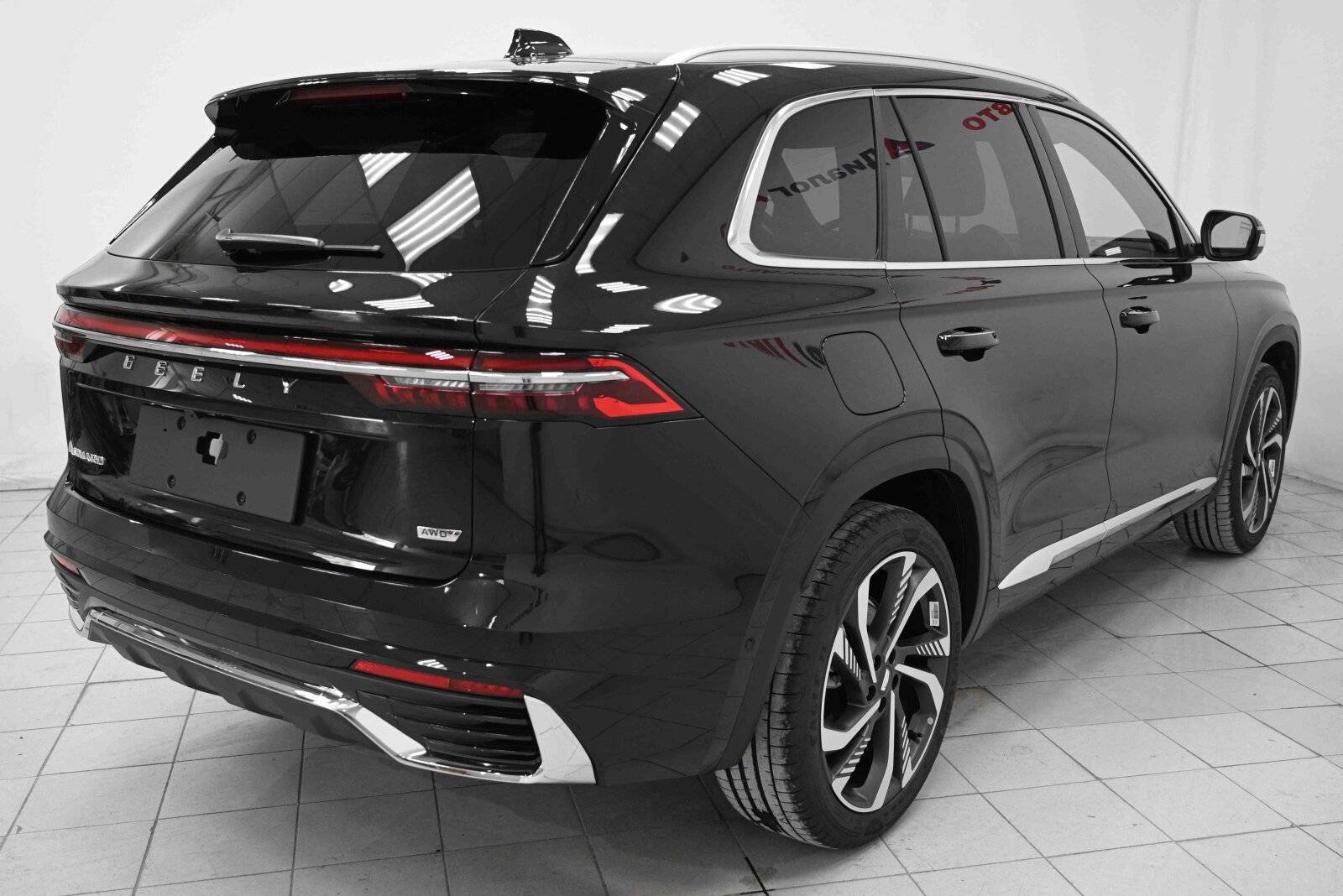Geely Monjaro Flagship 2.0T (238 hp) 8AT 4WD