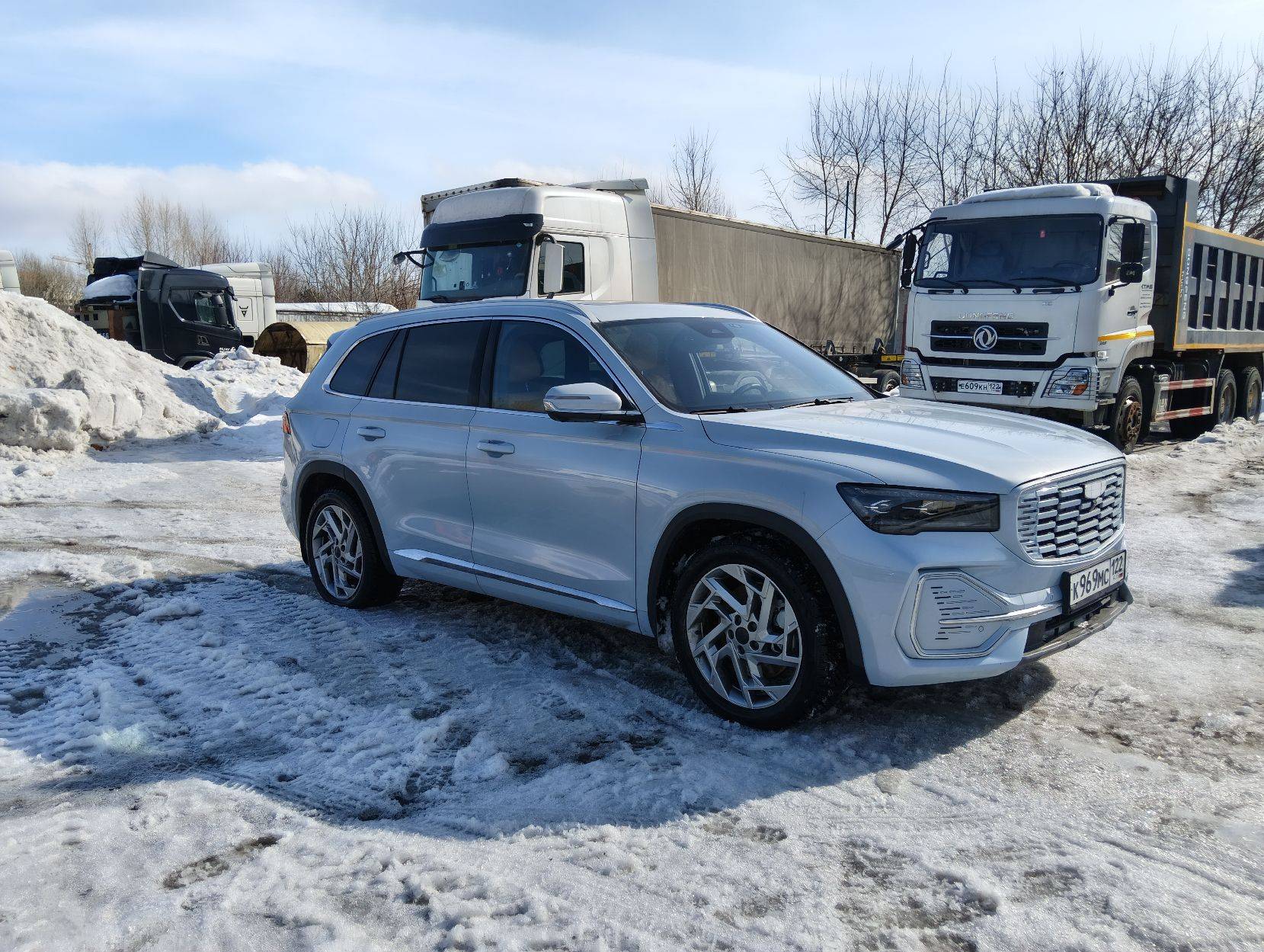 Geely Monjaro Hi-P (Xingyue L Hi-P)