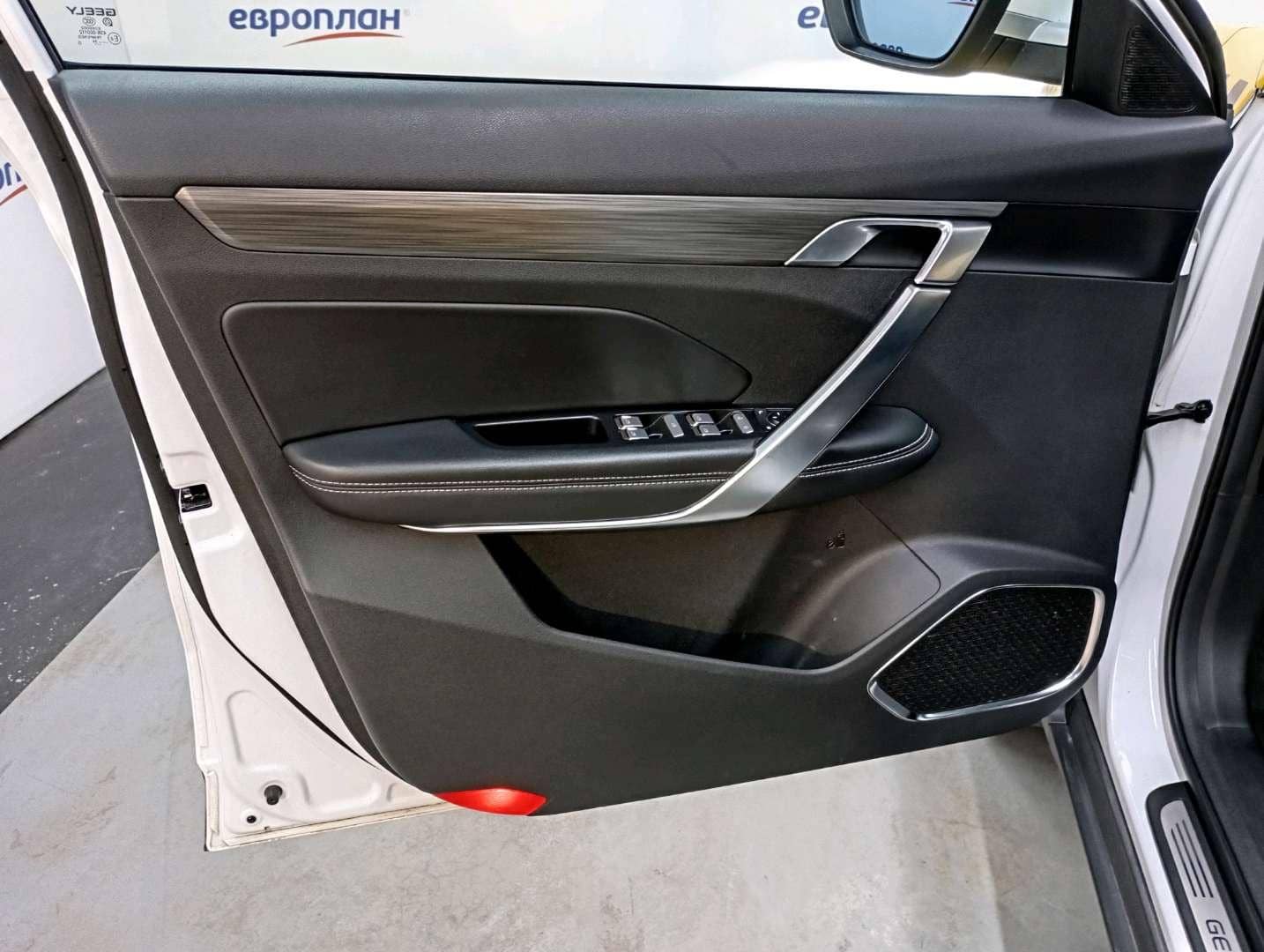 Geely Atlas Pro,  153 338 км, 2024 года в лизинг