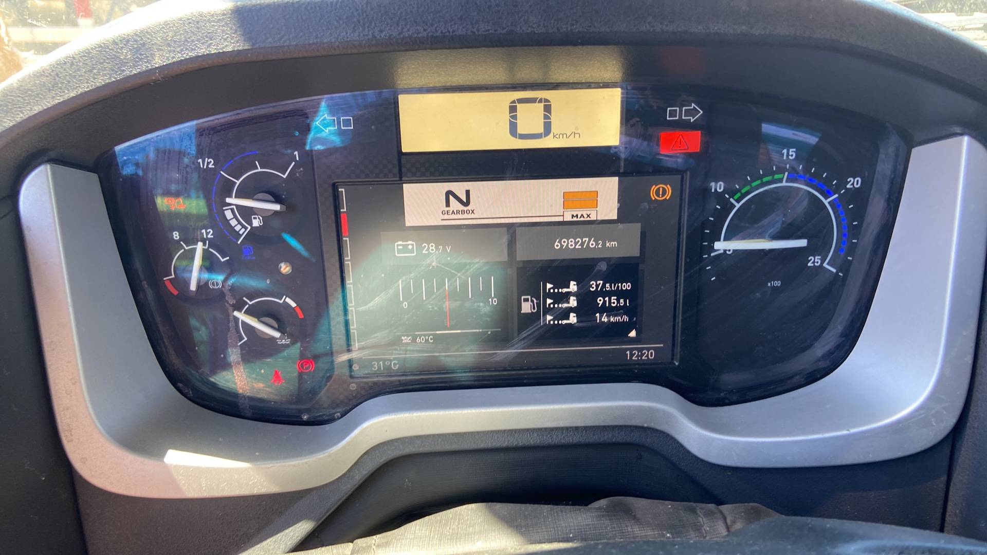 Renault T 460 4X2 (Sleeper Cab),  698 276 км, 2017 года в лизинг