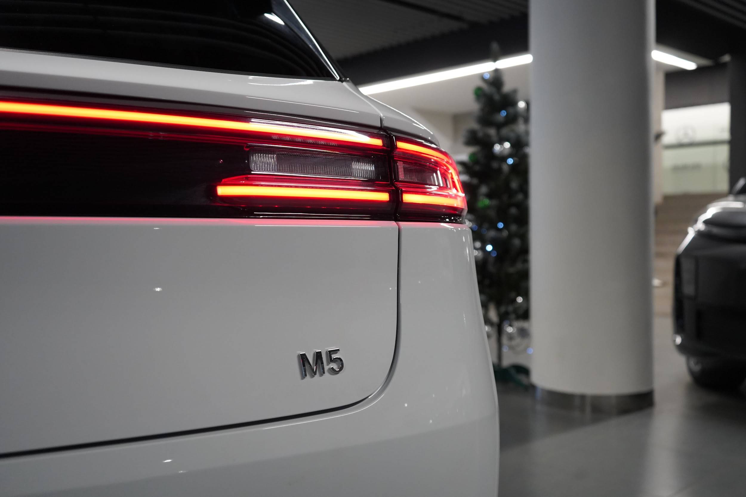 Seres M5 Premium 1.5hyb AT 4WD