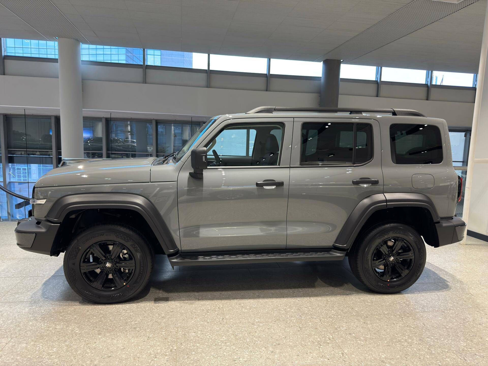 Tank 300 City Premium 2.0 8AT 4WD