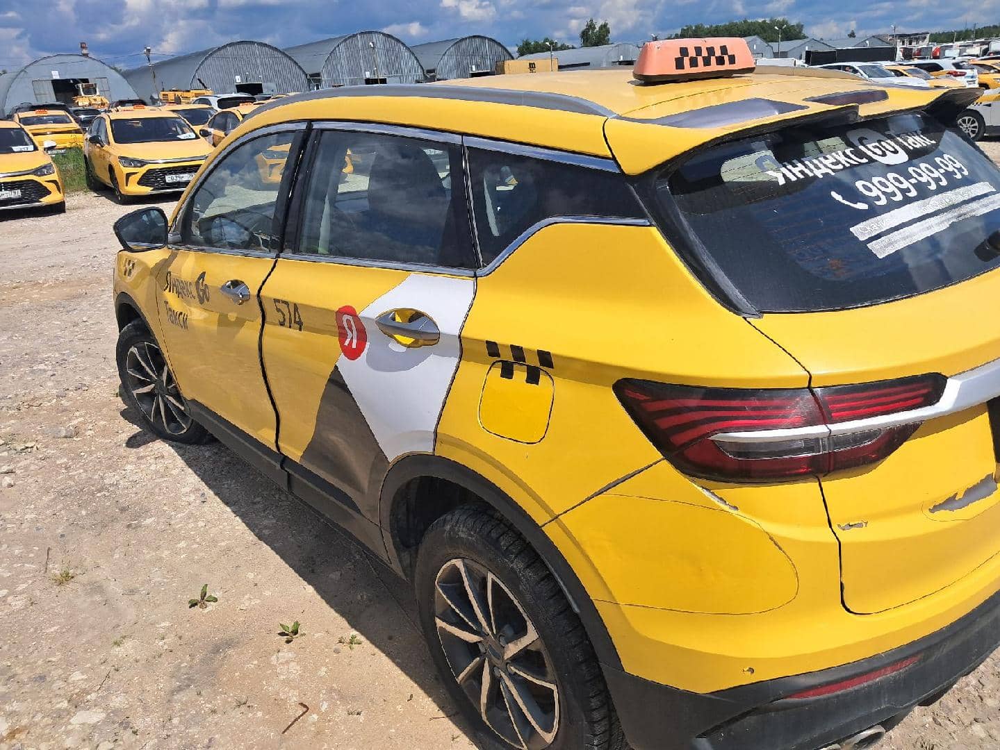 Geely Coolray,  245 874 км, 2023 года в лизинг