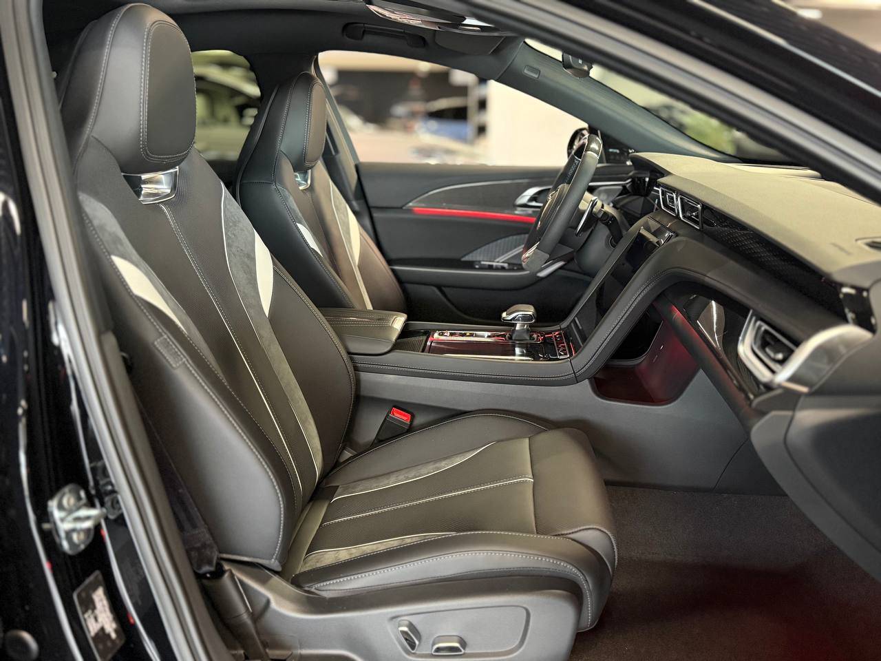 Hongqi H6 2.0T Dynamic