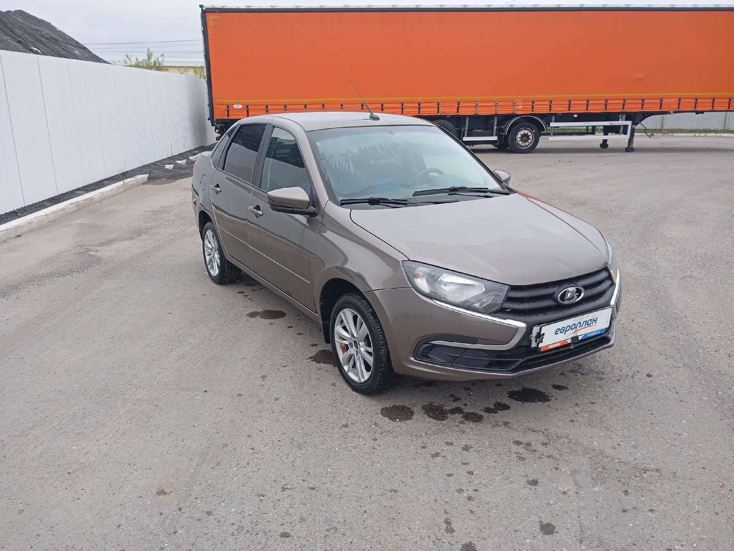 Lada Granta седан,  132 551 км, 2024 года в лизинг