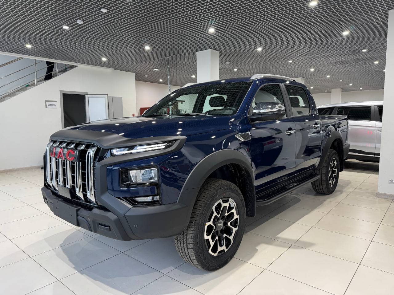 JAC T9 Explore 2.0T AT 4WD