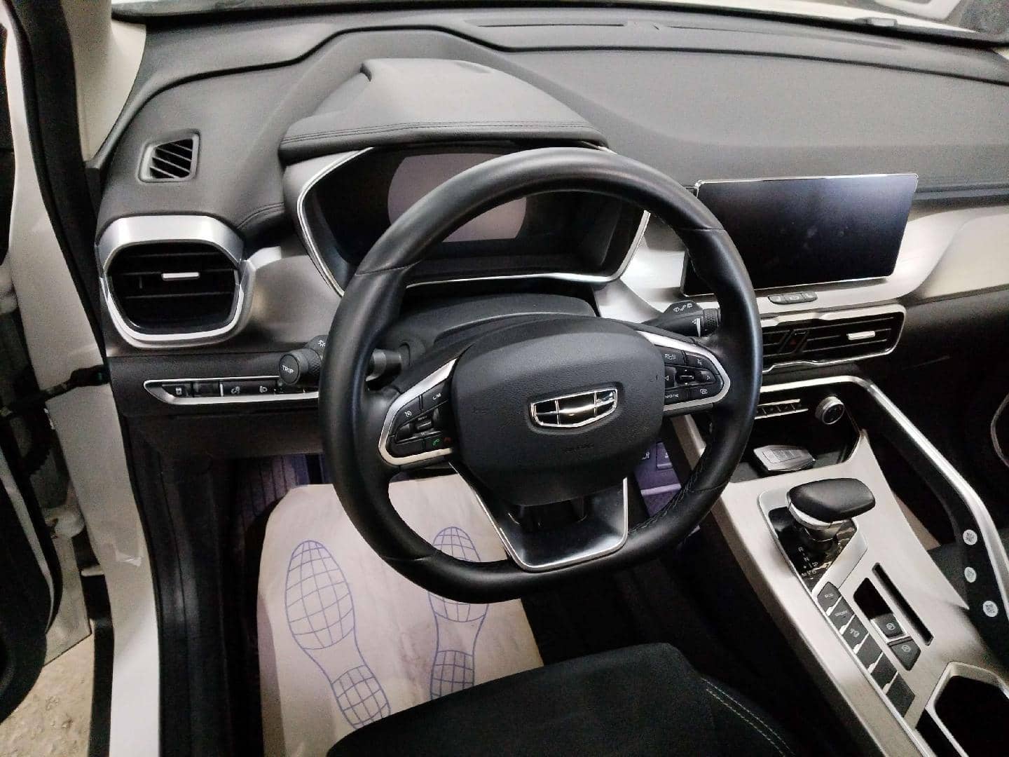 Geely Coolray,  74 165 км, 2023 года в лизинг