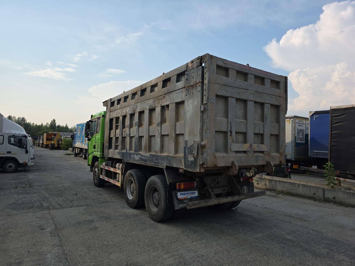 Shacman SX32586T384,  270 278 км, 2022 года в лизинг