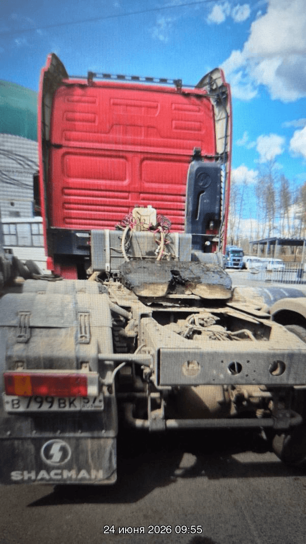 Shacman SX42584V324,  156 440 км, 2022 года в лизинг