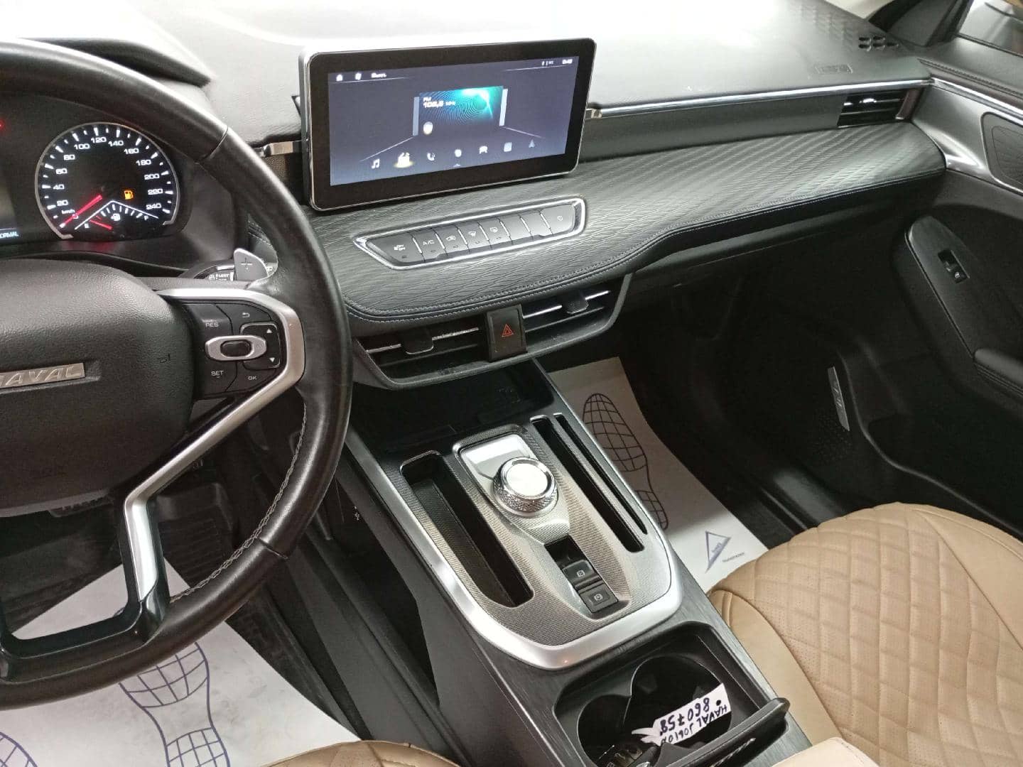 Haval Jolion,  321 833 км, 2023 года в лизинг