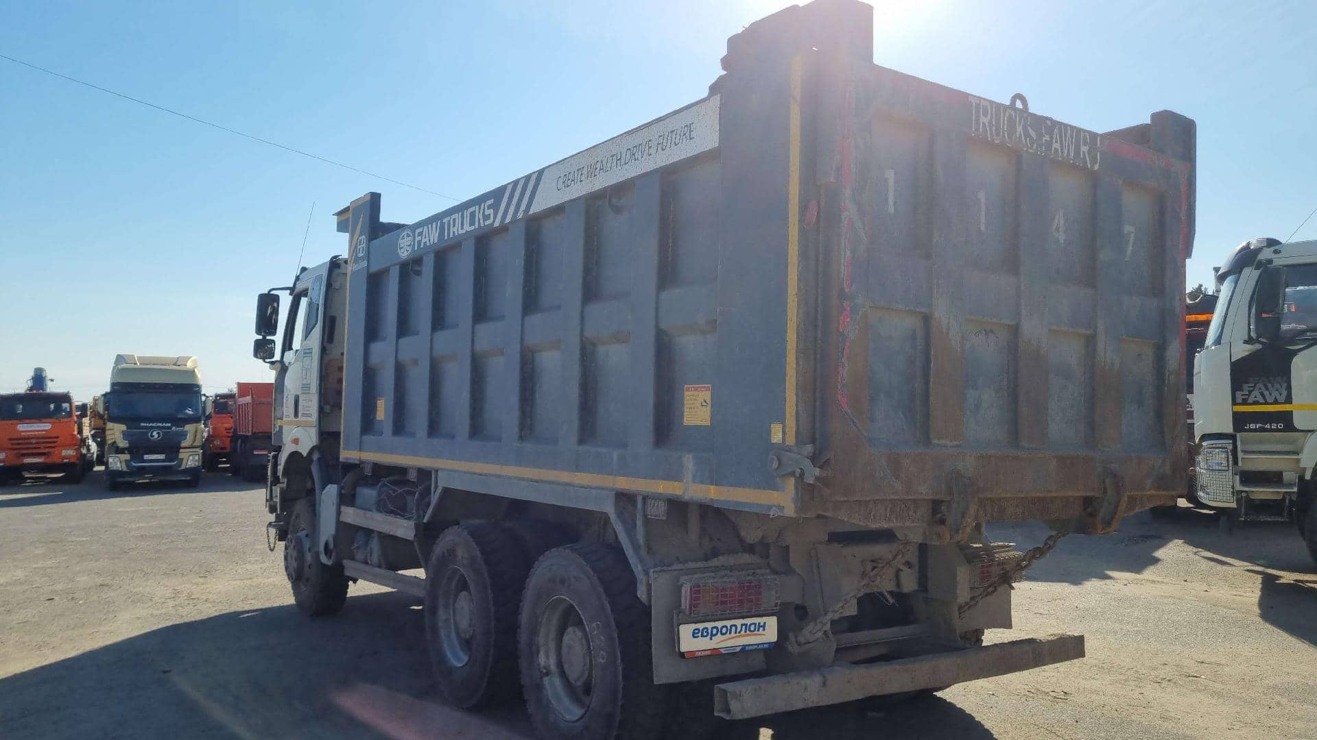 FAW CA3250P66K24L1TE5 6x6,  147 333 км, 2023 года в лизинг