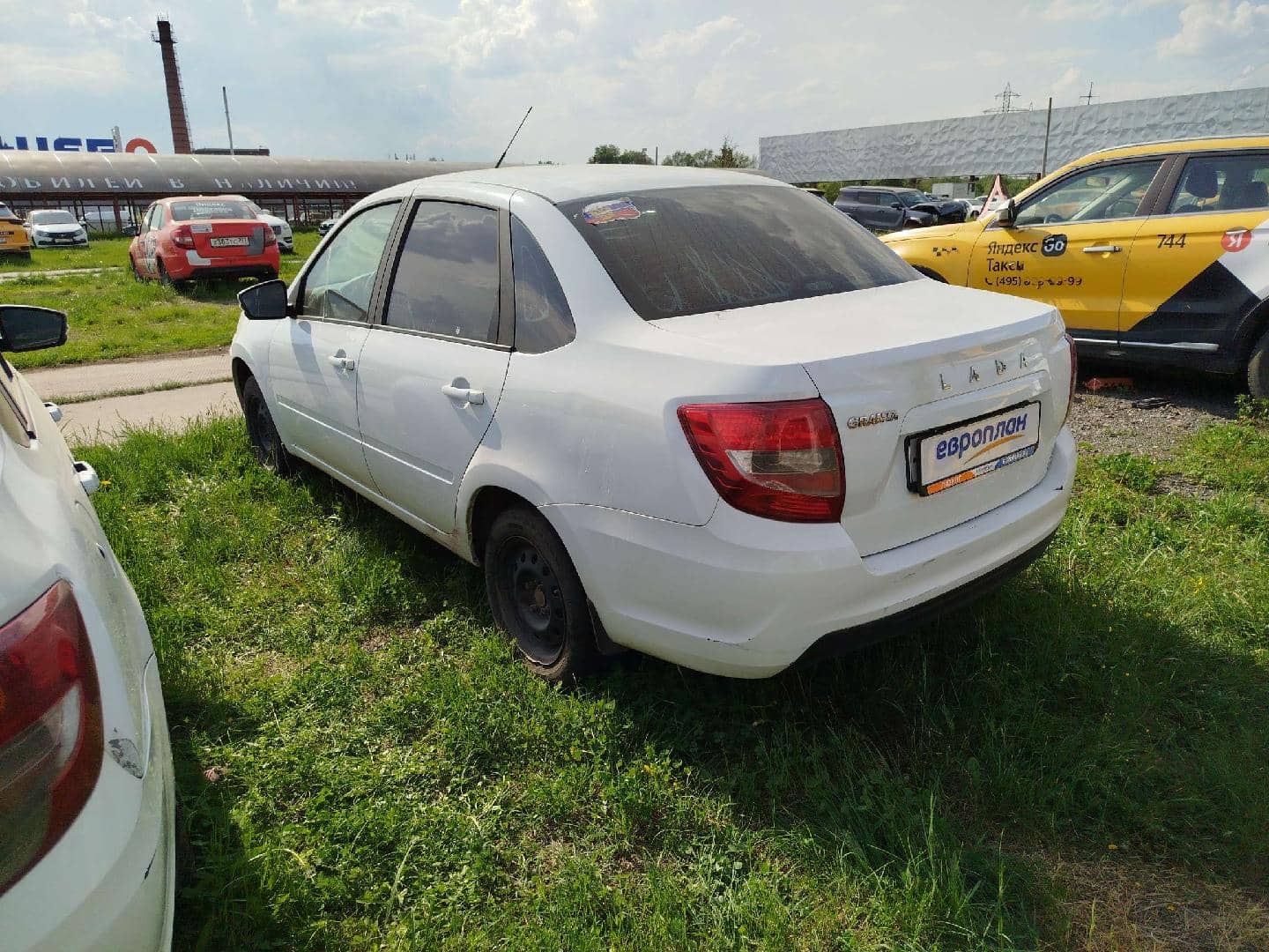 Lada Granta седан,  111 557 км, 2023 года в лизинг