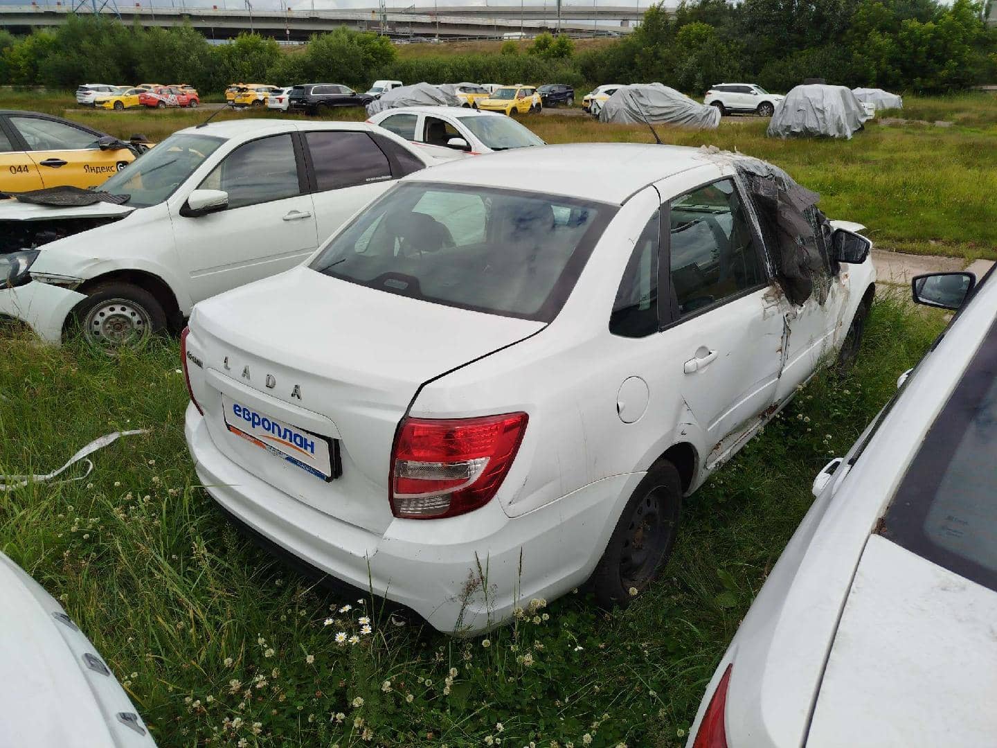 Lada Granta седан,  100 000 км, 2023 года в лизинг