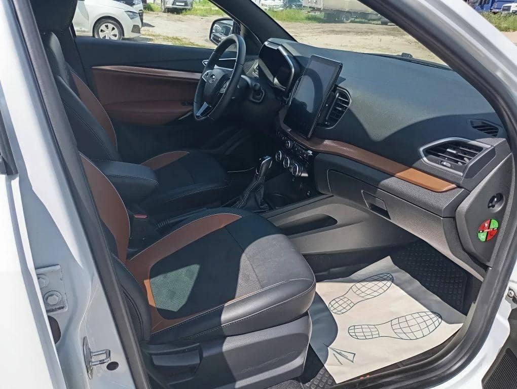 Lada Vesta универсал Кросс,  51 588 км, 2024 года в лизинг