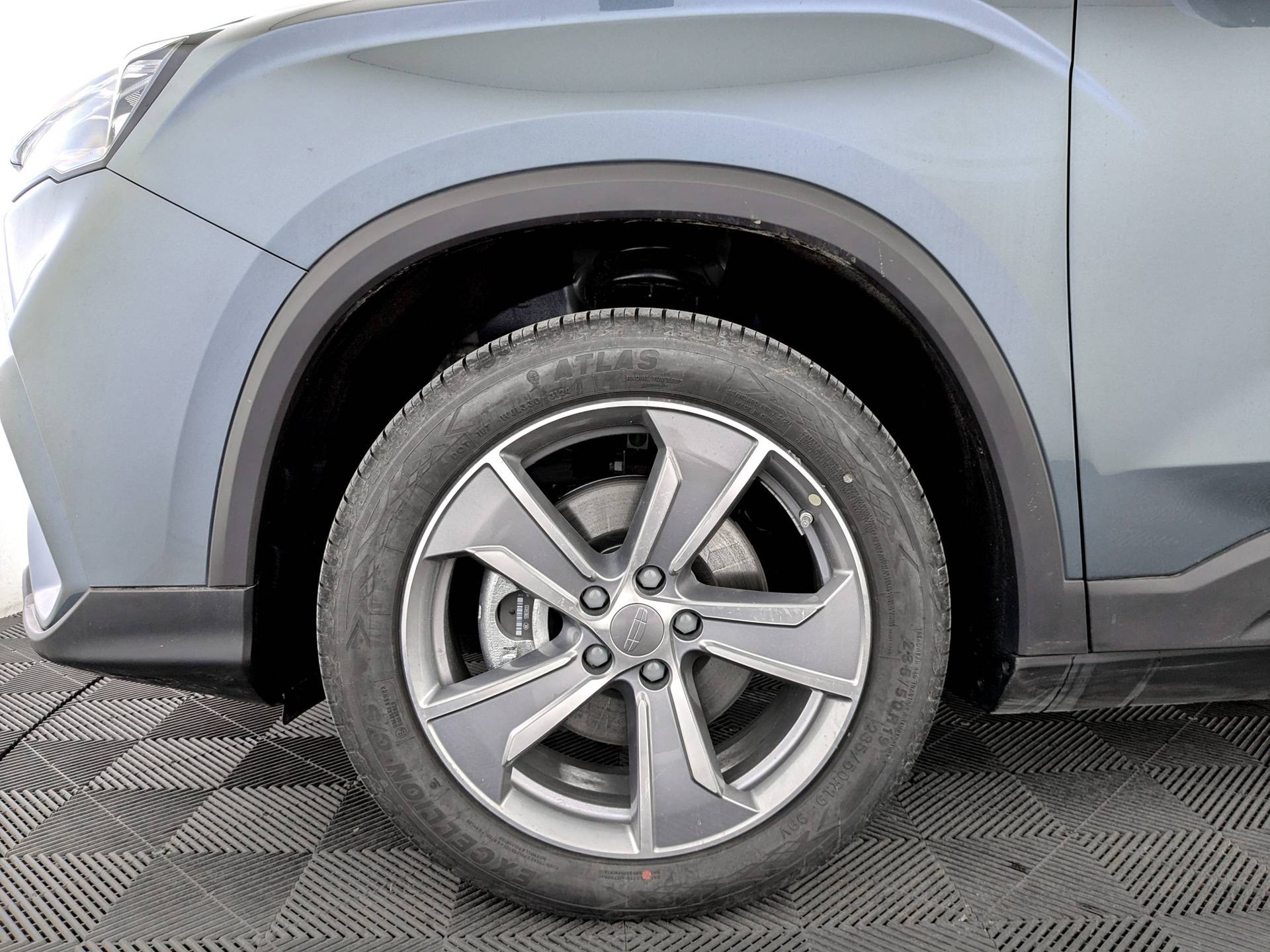 Geely Okavango Flagship 2.0T 7DCT 2WD