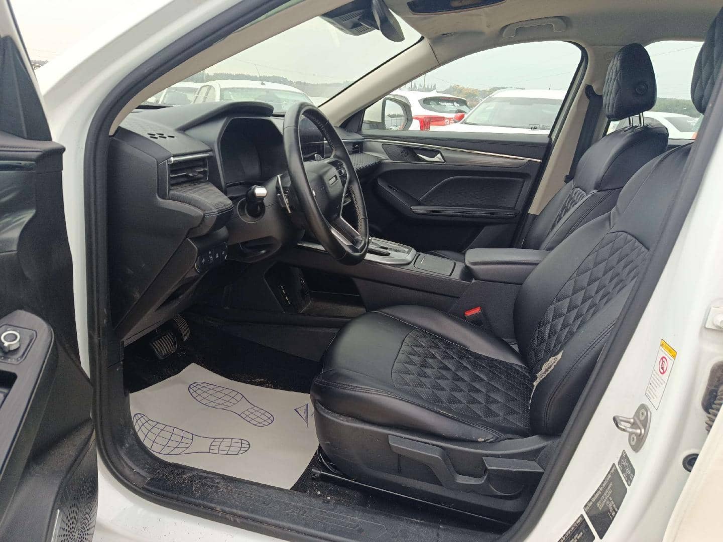 Haval Jolion,  249 216 км, 2023 года в лизинг