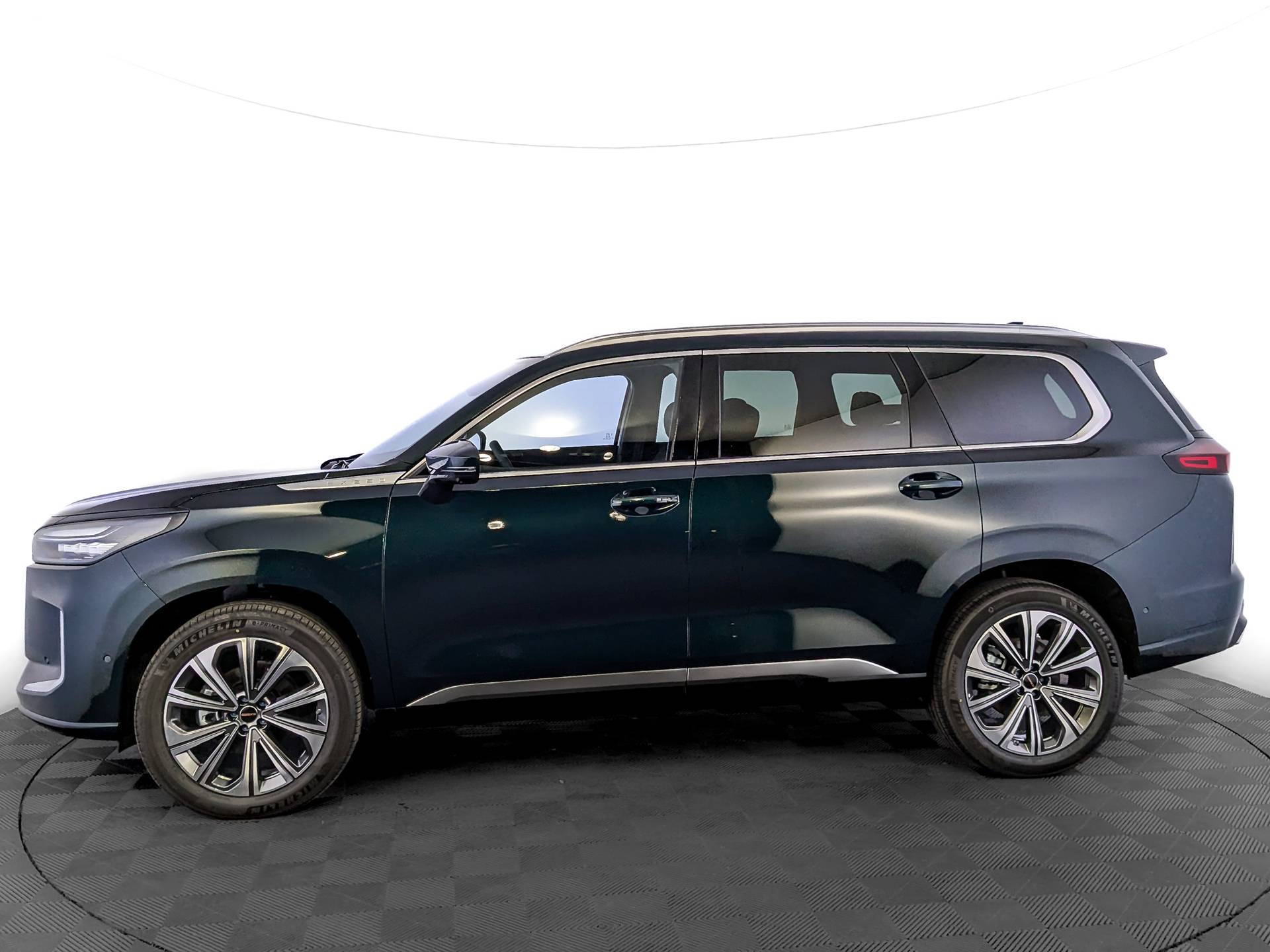 EXEED VX Президент 7 мест 2.0Т АТ полный привод (President 7 мест)