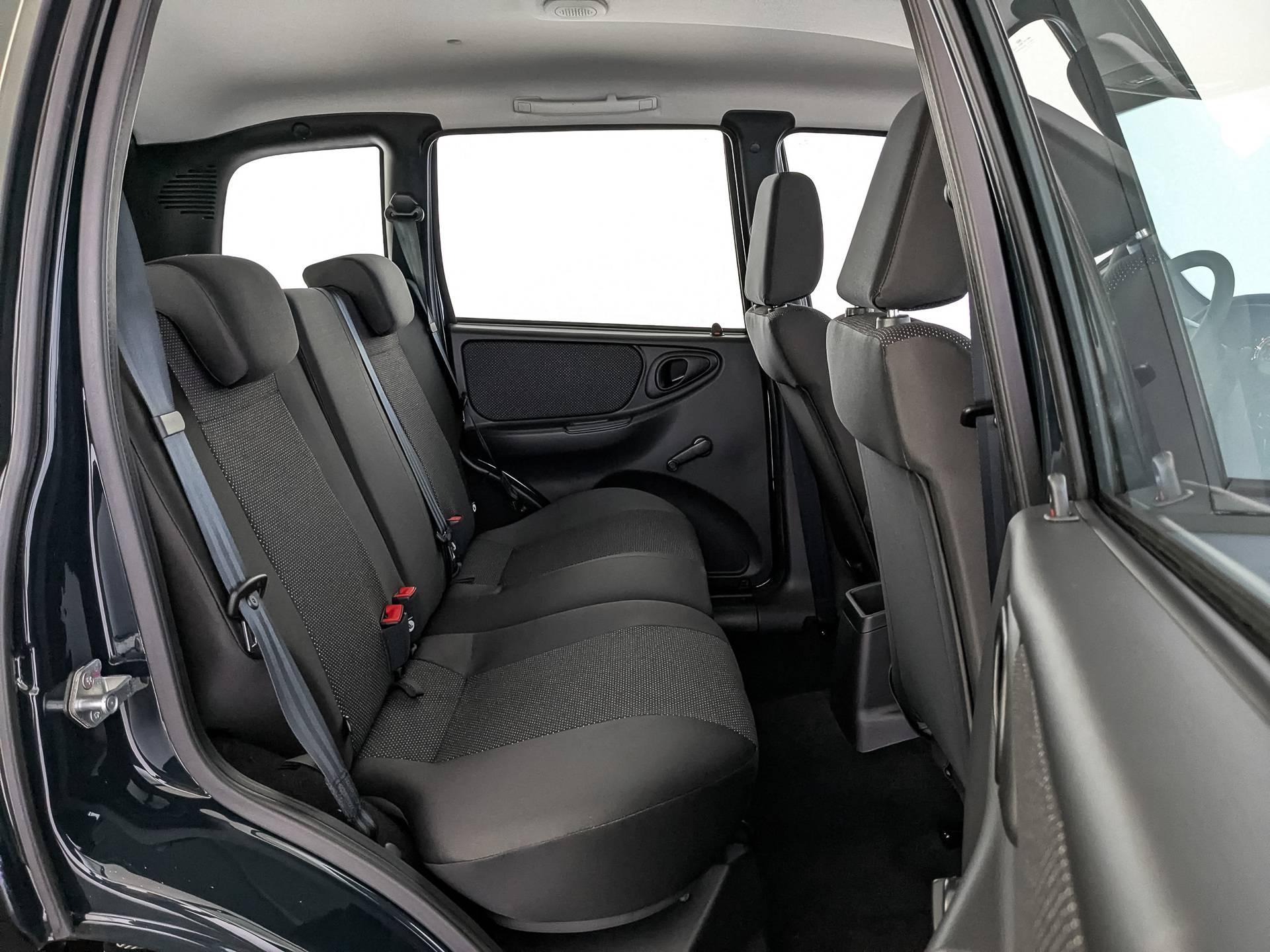 Lada Niva Travel Комфорт 24 Мультимедиа 1.7 80 л.с. МТ (Comfort 24 MMS)