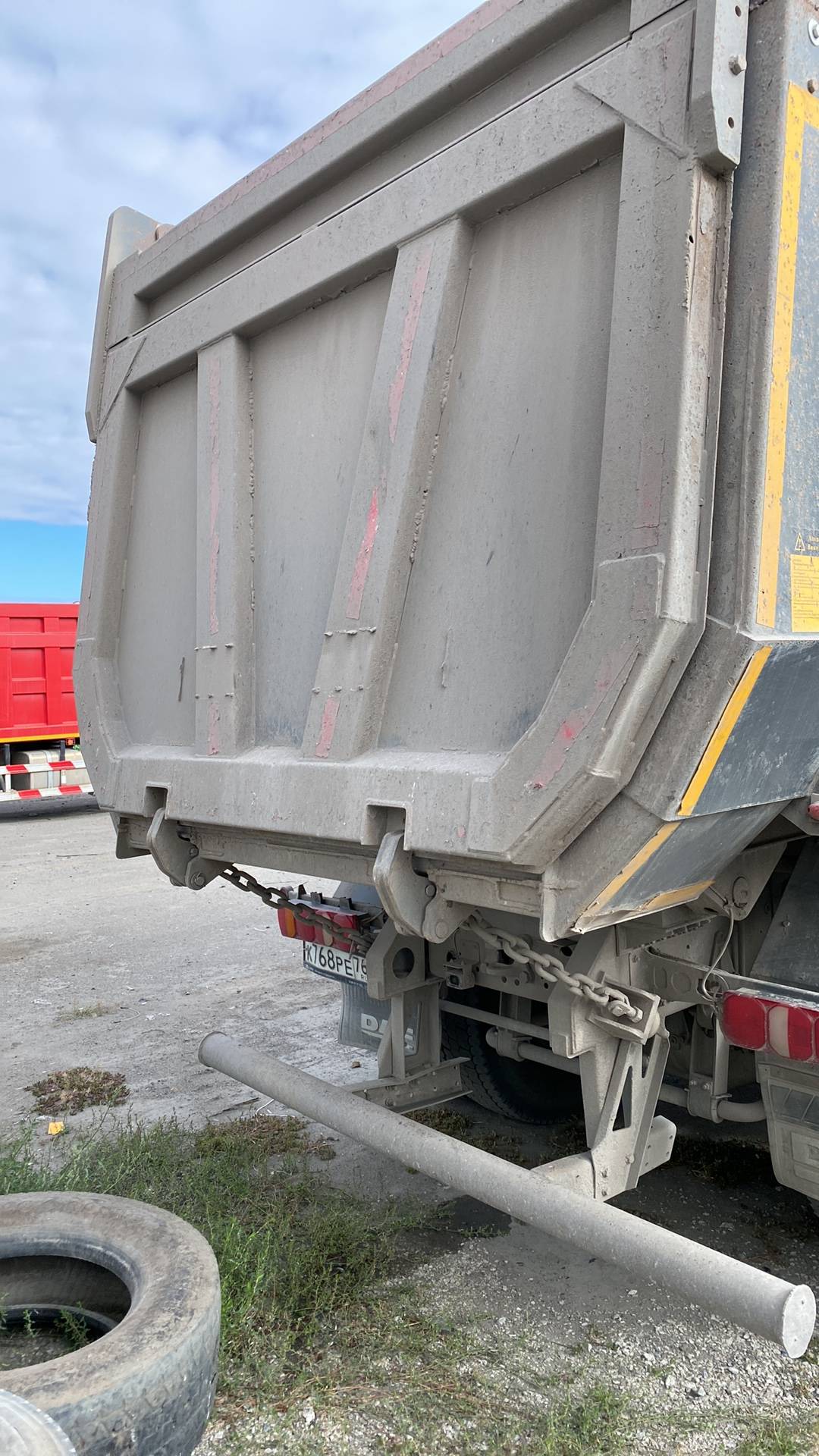 HOWO ZZ3317V386GE1 8х4,  206 193 км, 2023 года в лизинг