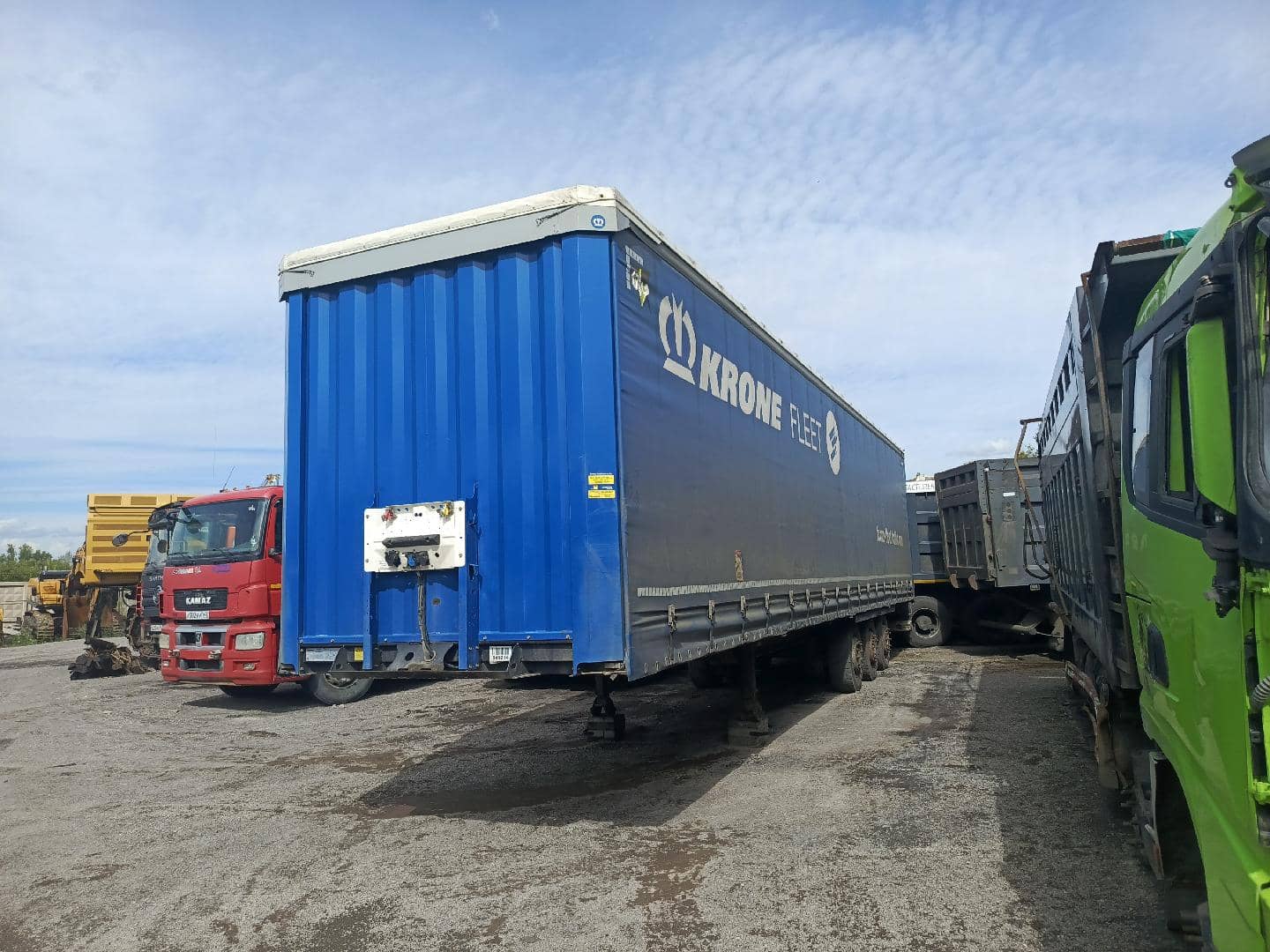 KRONE Шторный SD длиной 16 м.