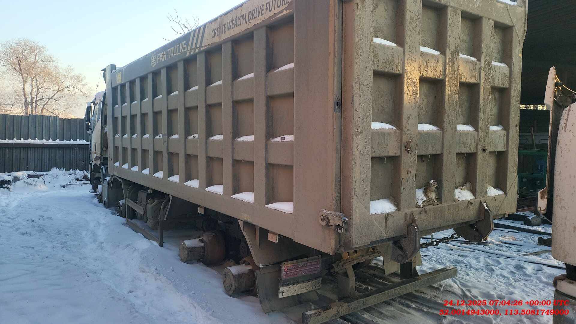 FAW CA3310P66K24T4E5 8х4,  195 000 км, 2022 года в лизинг