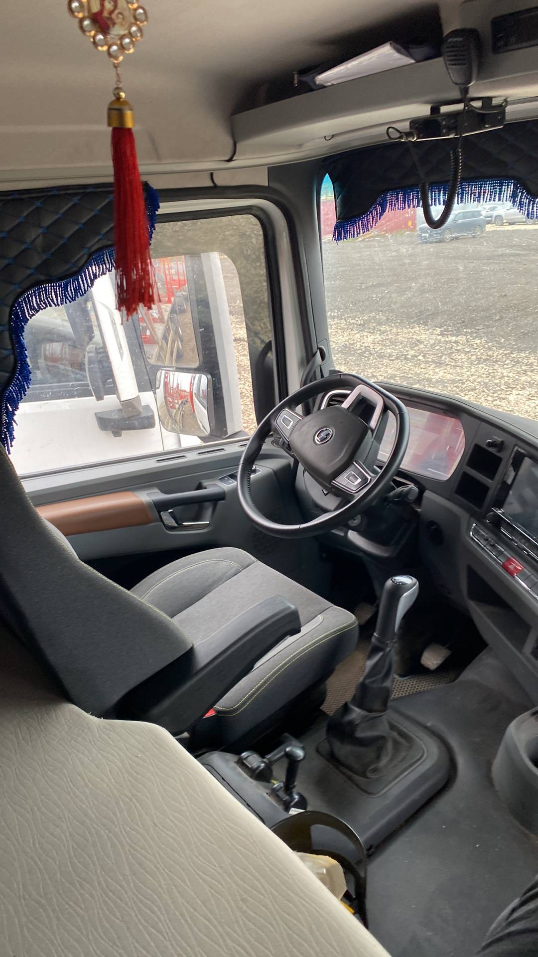 Shacman SX32586V385,  57 745 км, 2024 года в лизинг