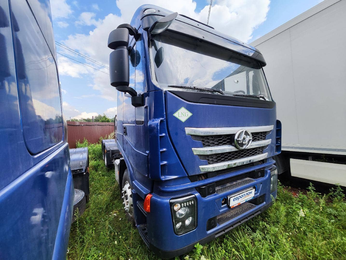 HONGYAN CQ4187HD12381T LNG,  13 877 км, 2023 года в лизинг