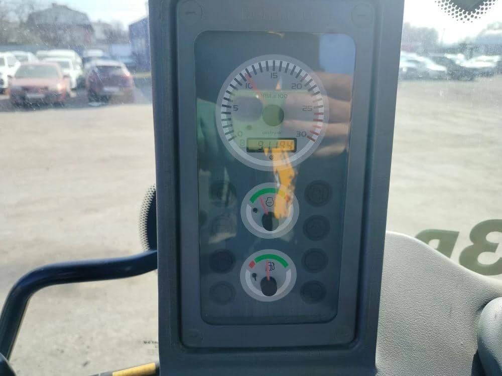 KOMATSU WB93R-5EO,  9 118 км, 2020 года в лизинг