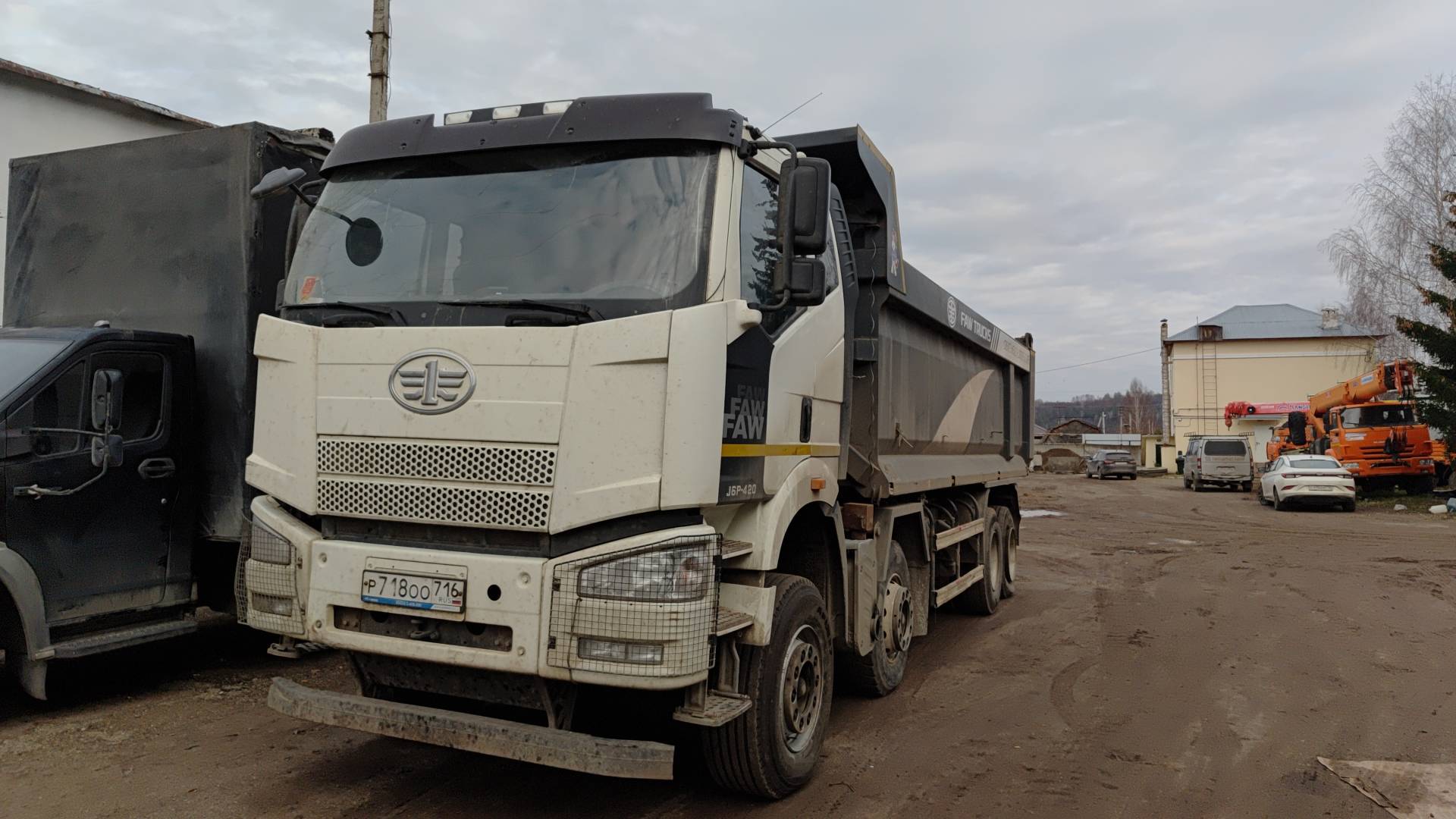 FAW CA3310P66K24T4E5 8х4