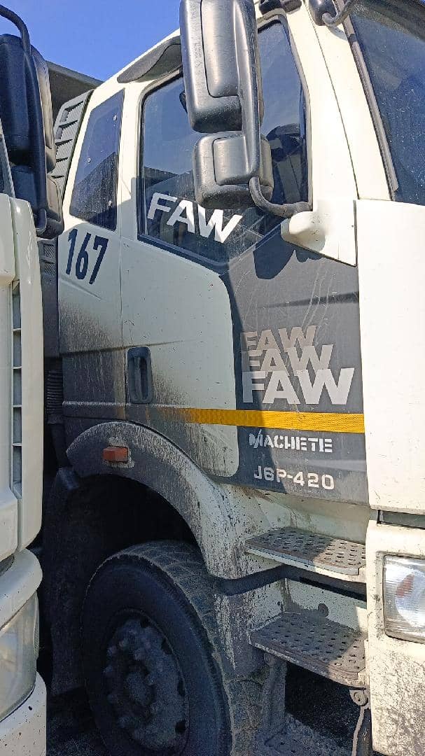 FAW CA3310P66K24T4E5 8х4,  322 468 км, 2022 года