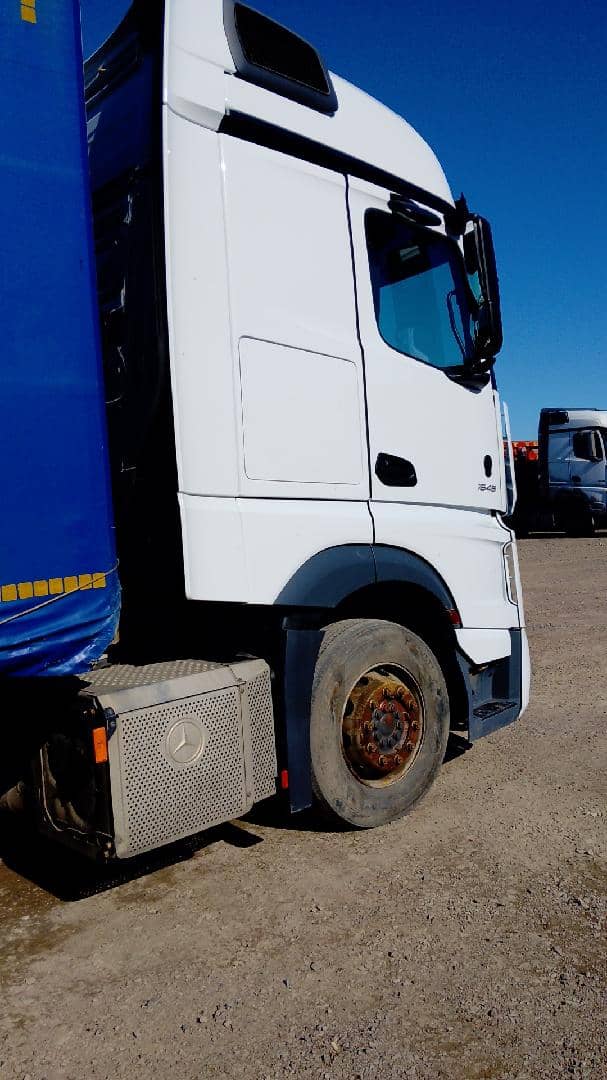 Mercedes-Benz Actros 5 1845 LS 4x2 (BigSpace),  807 732 км, 2020 года в лизинг