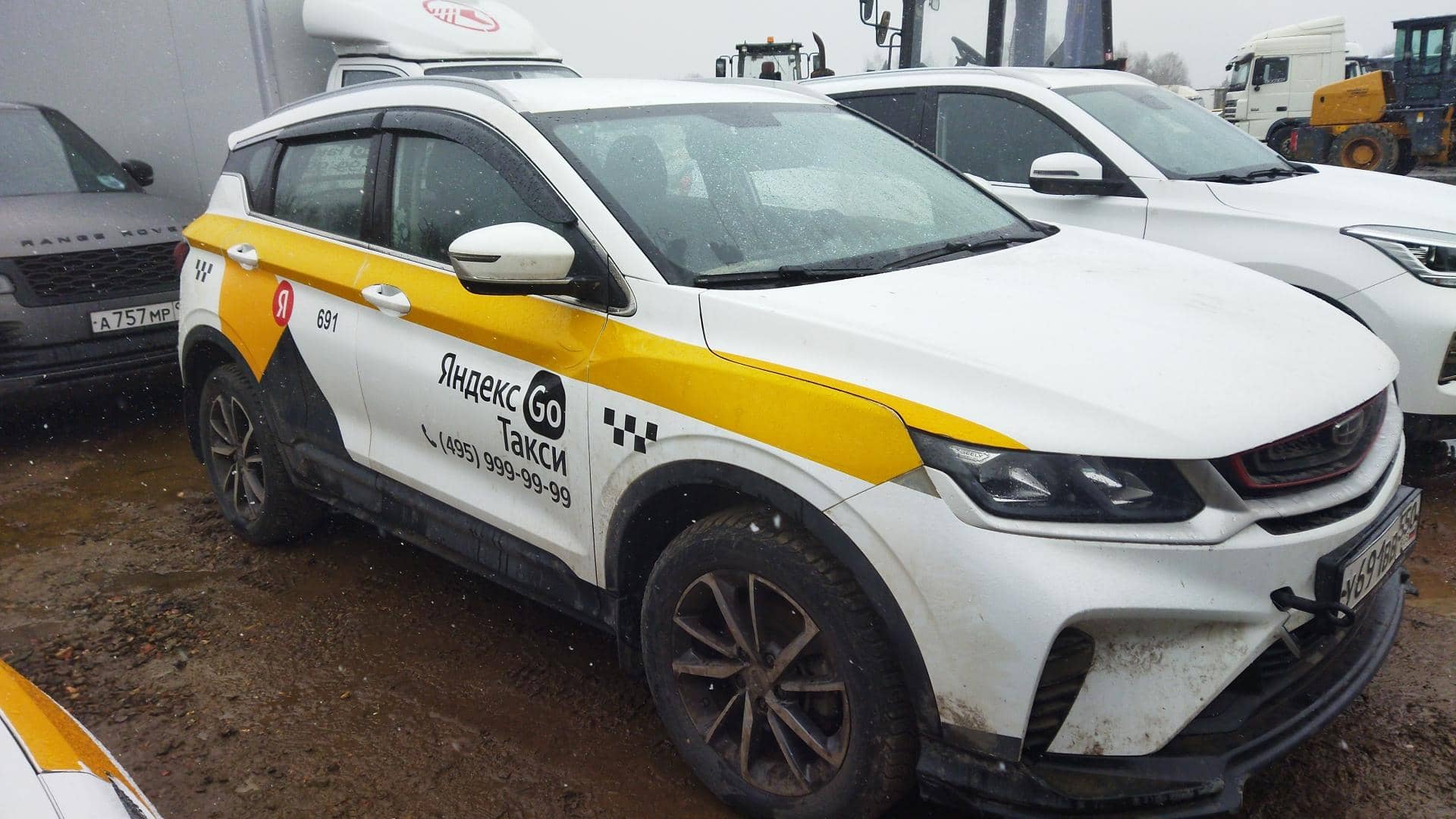 Geely Coolray,  100 000 км, 2023 года в лизинг