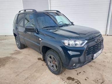 Lada Niva Travel