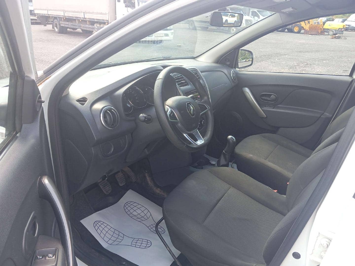 Renault Logan II,  163 107 км, 2019 года в лизинг