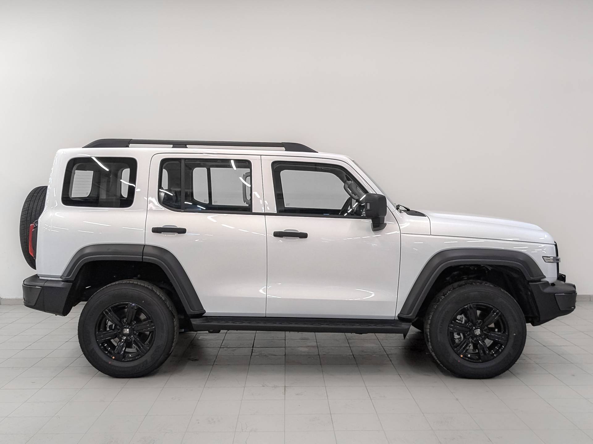 Tank 300 City Adventure 2.0 8AT 4WD