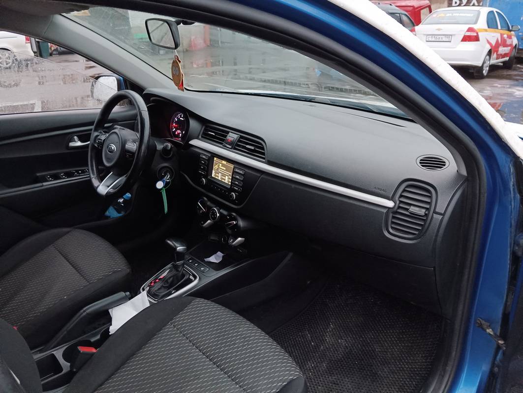 KIA Rio X-Line,  254 524 км, 2019 года в лизинг