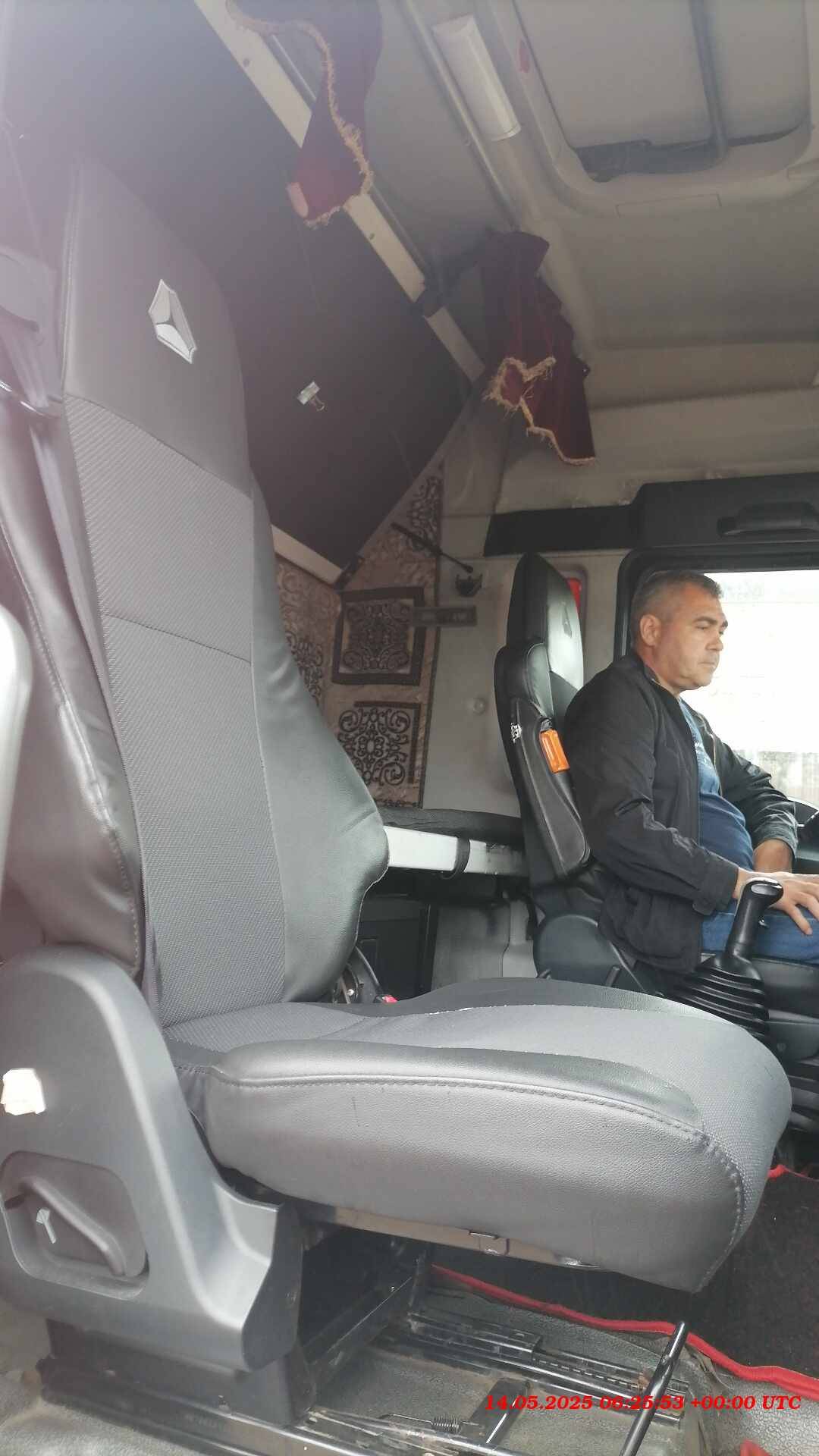 Sitrak С7Н MAX 6×4 ZZ4256V364HE,  318 587 км, 2022 года в лизинг