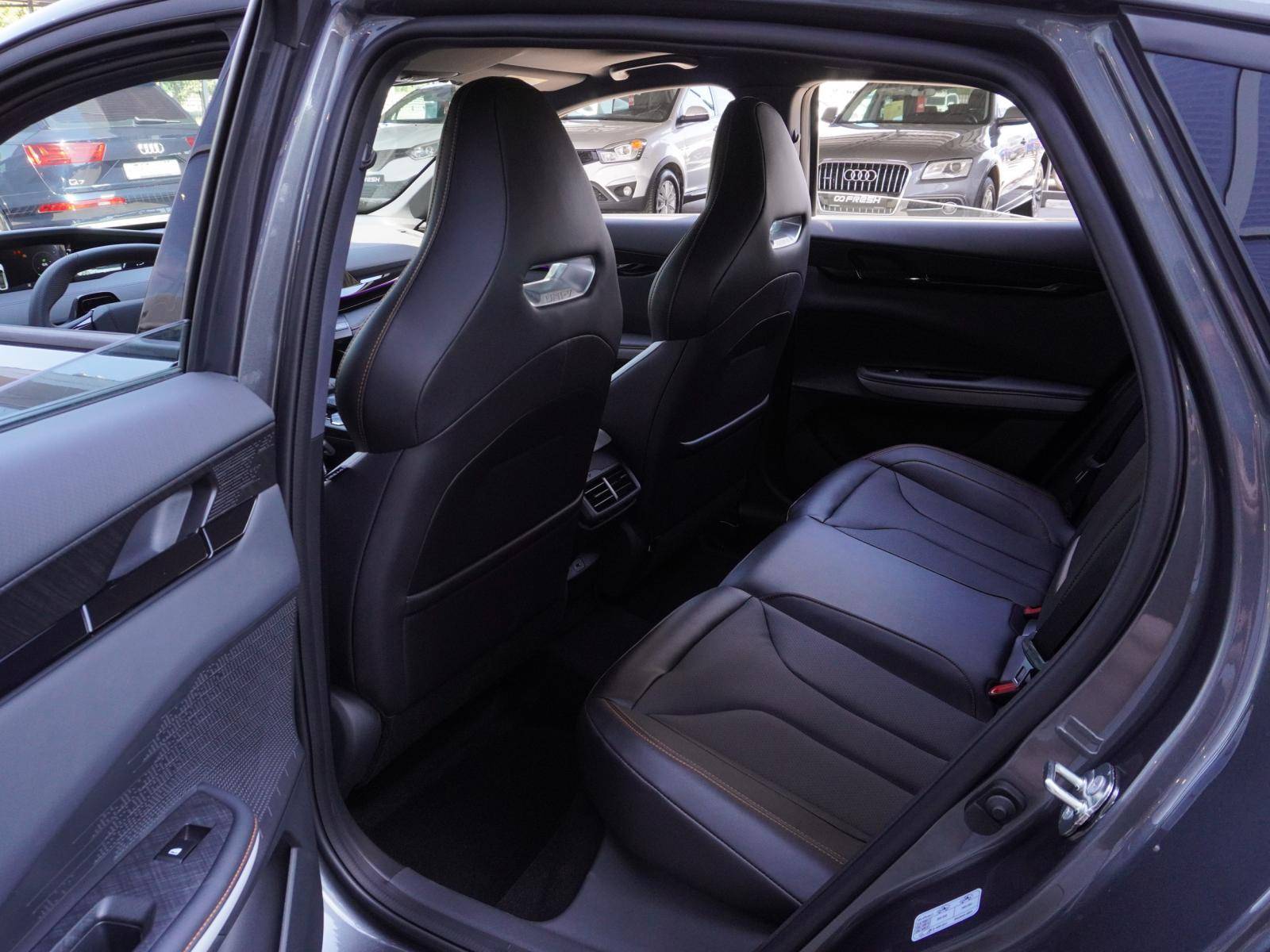 Changan Uni-V DLX 1.5T 7DCT