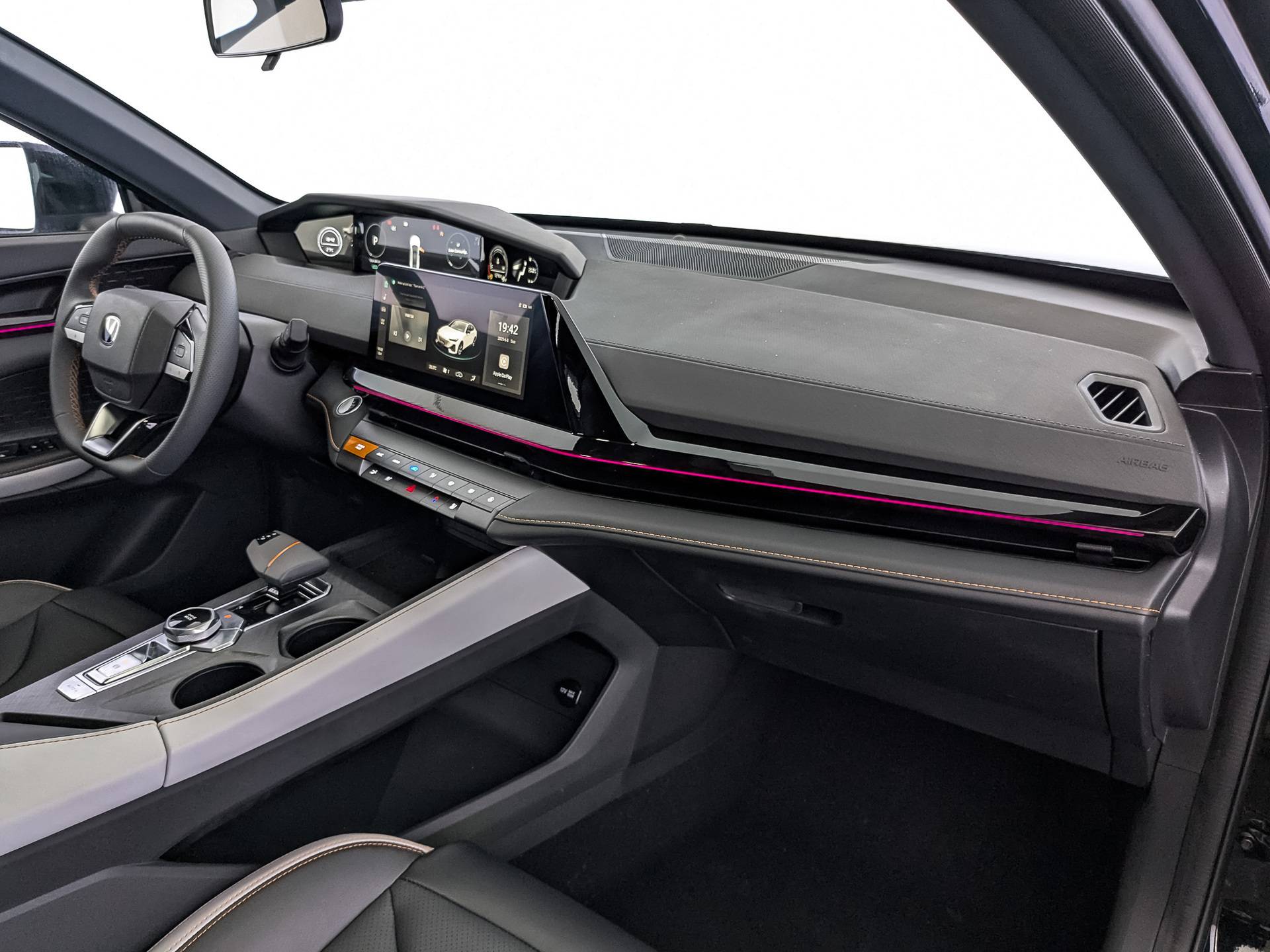 Changan Uni-V 1.5 7DCT Tech  
