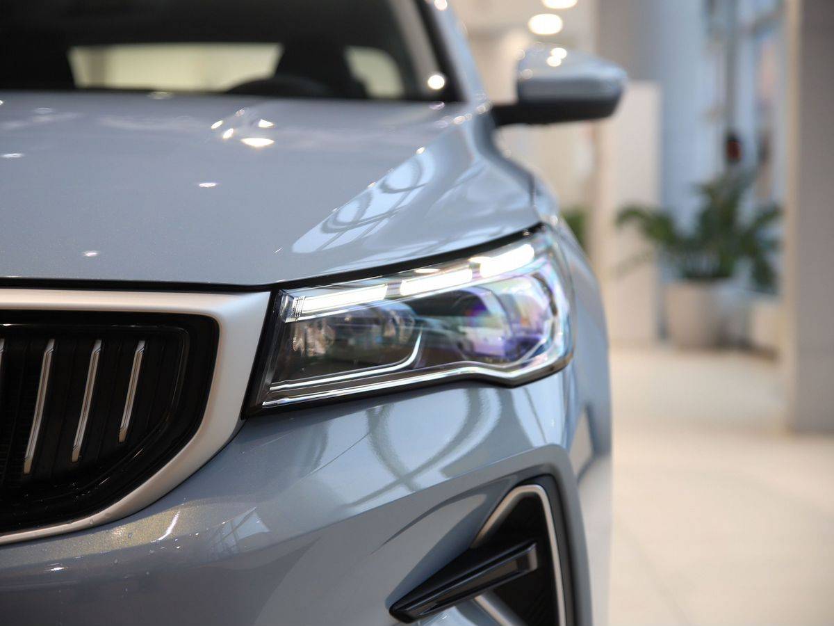 Geely Emgrand Luxury 1.5 AT