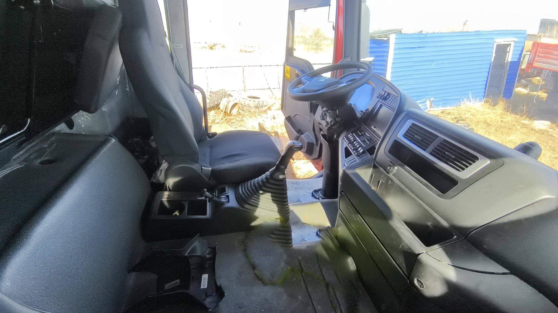 Sitrak ZZ3406V455ME,  100 000 км, 2024 года в лизинг