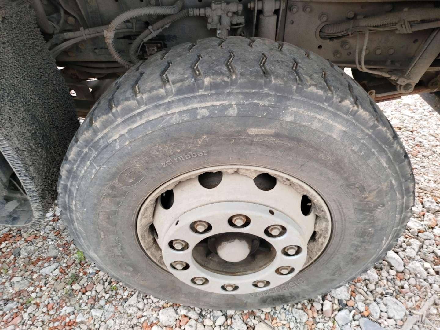 FAW CA3250P66K24T1E5 6х4,  92 044 км, 2024 года в лизинг