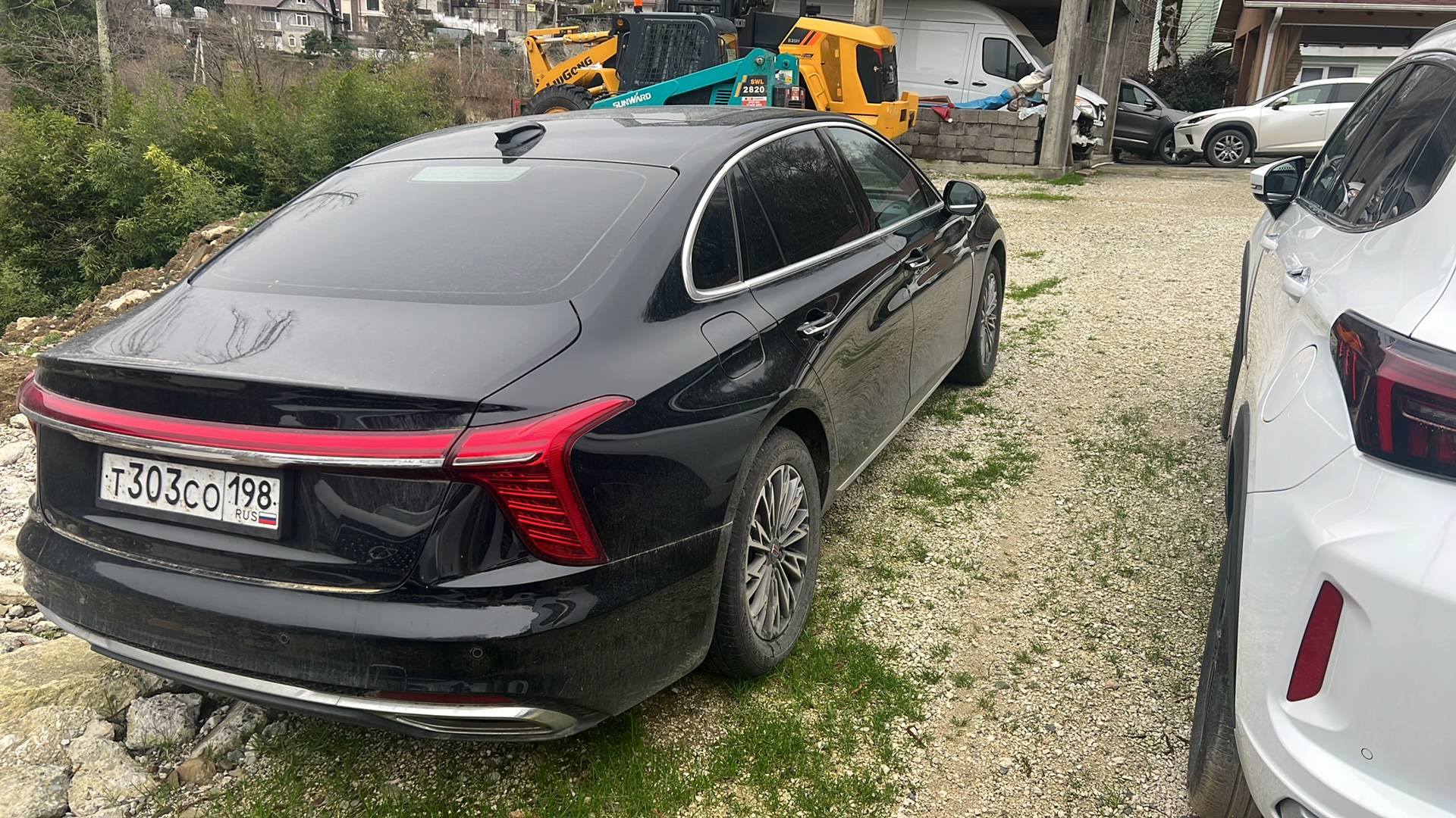 Hongqi H5,  10 000 км, 2024 года