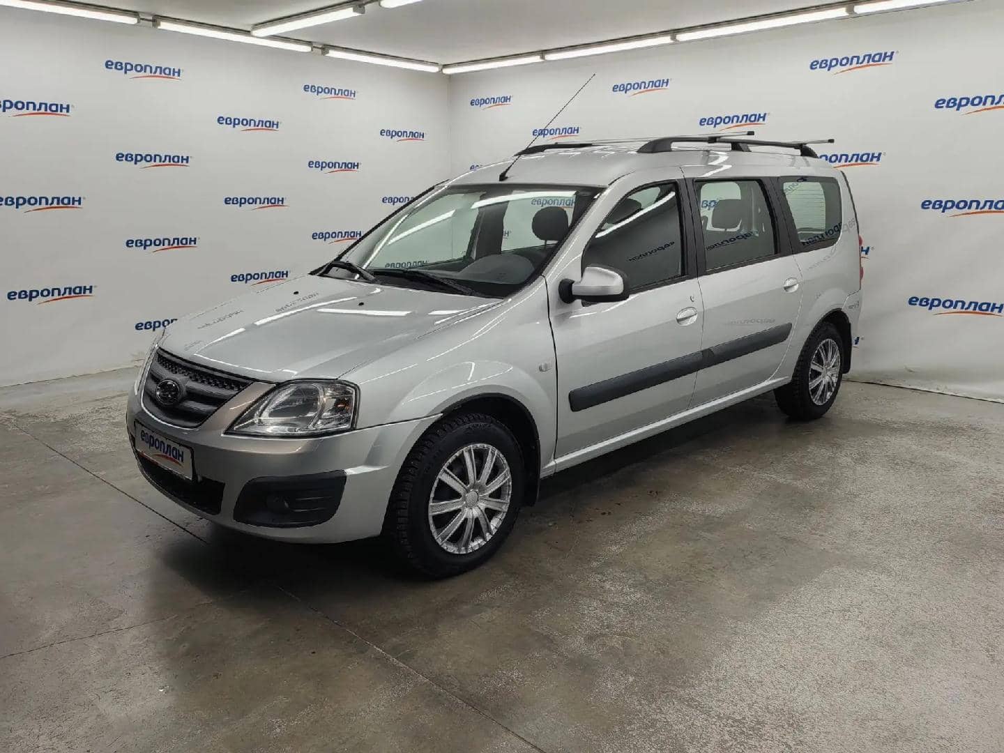 Lada Largus универсал,  76 566 км, 2019 года в лизинг