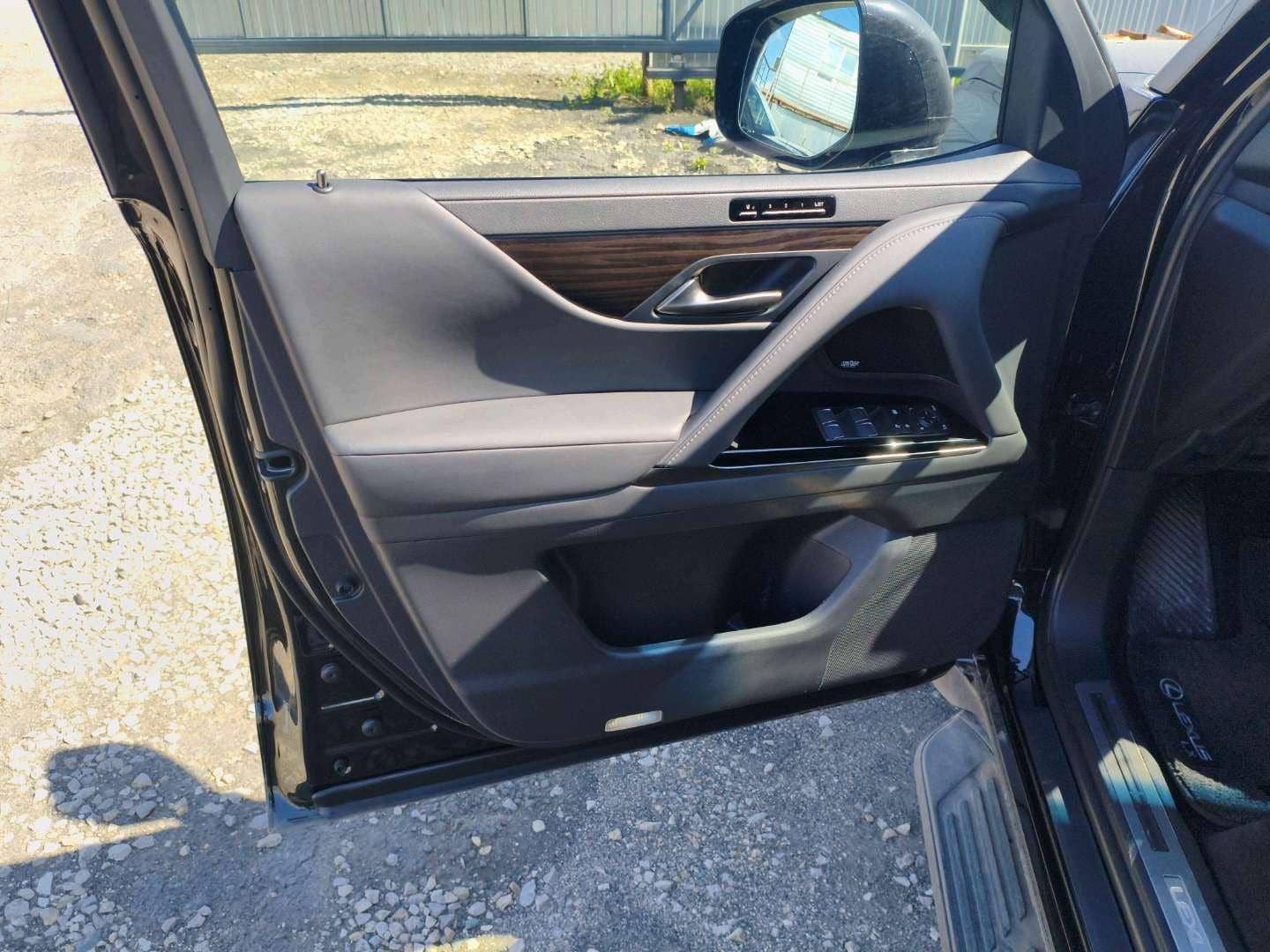 Lexus LX 600,  96 307 км, 2023 года в лизинг