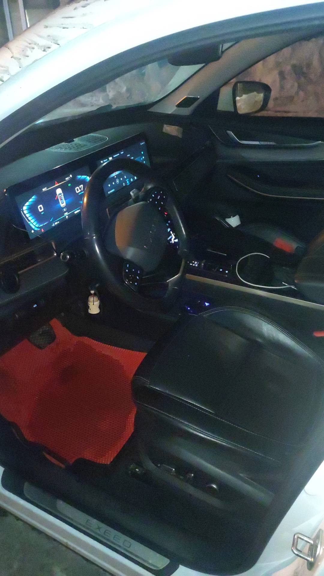 EXEED LX,  180 962 км, 2023 года в лизинг